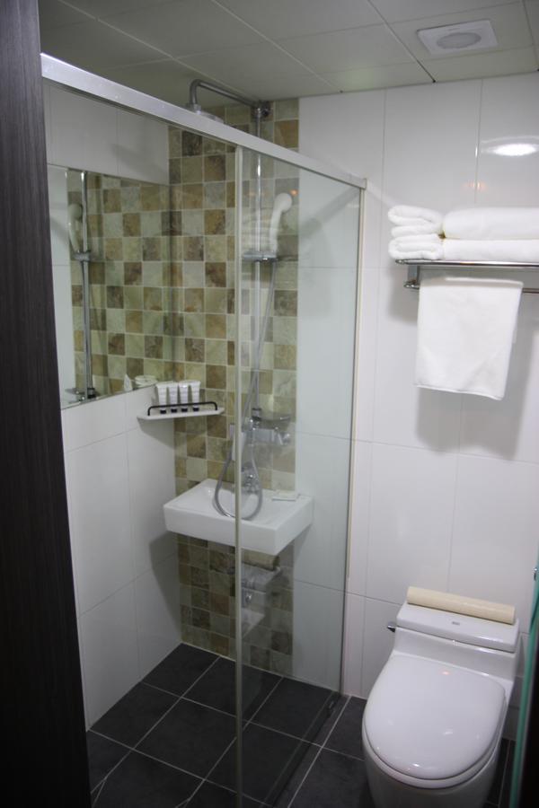 The Hotel Young Inn Сеул Экстерьер фото