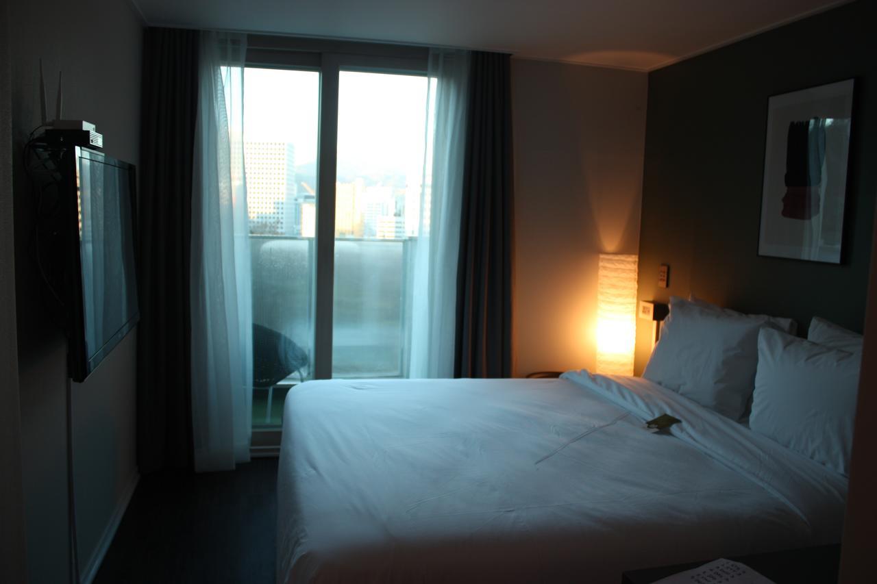 The Hotel Young Inn Сеул Экстерьер фото